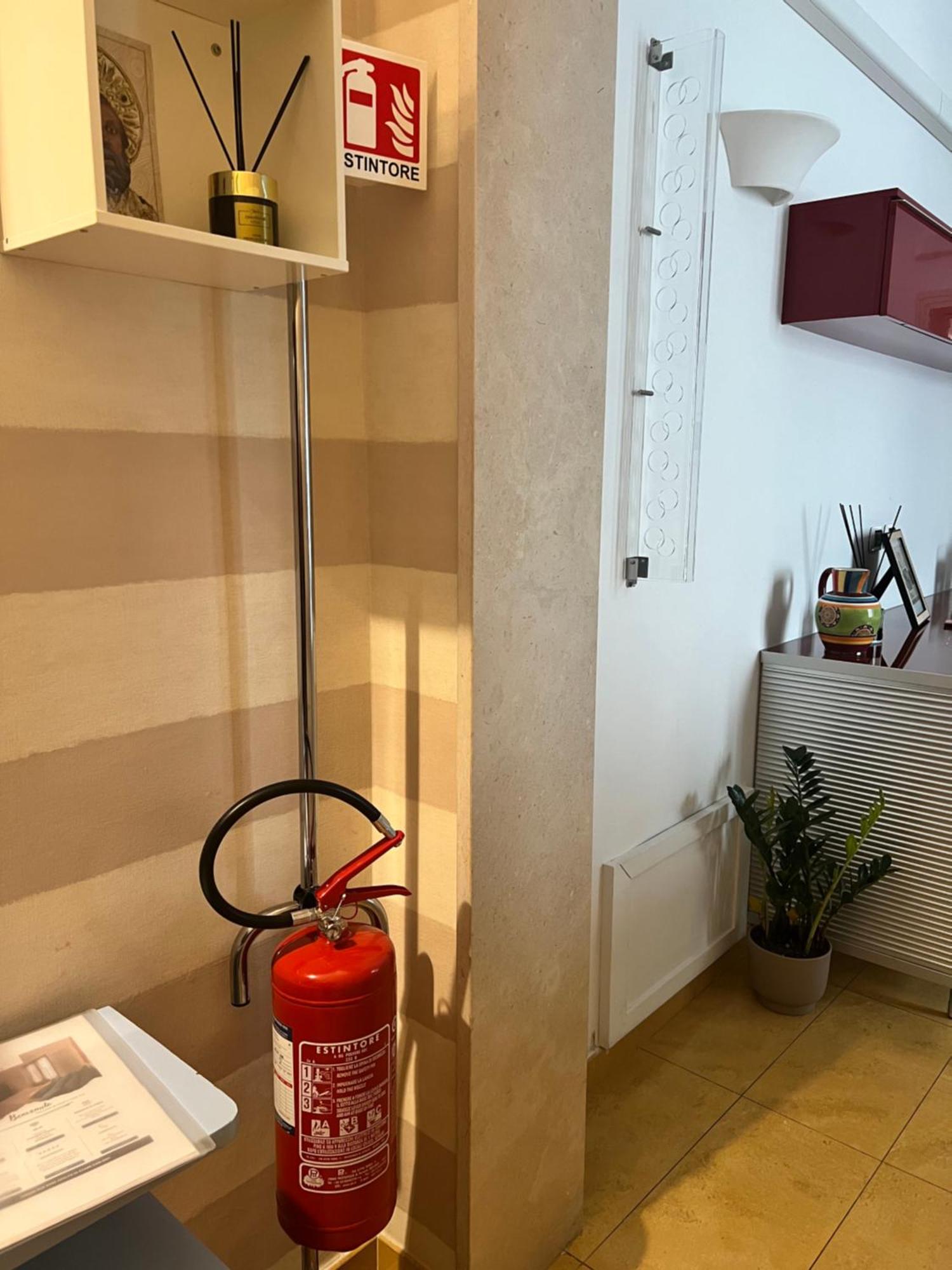 バーリCasa Carulli49アパートメント エクステリア 写真